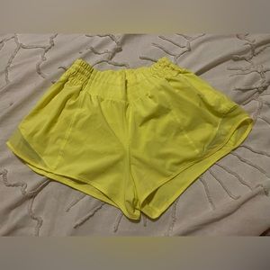 Lululemon Hotty Hot High Rise Short 2.5 Inch